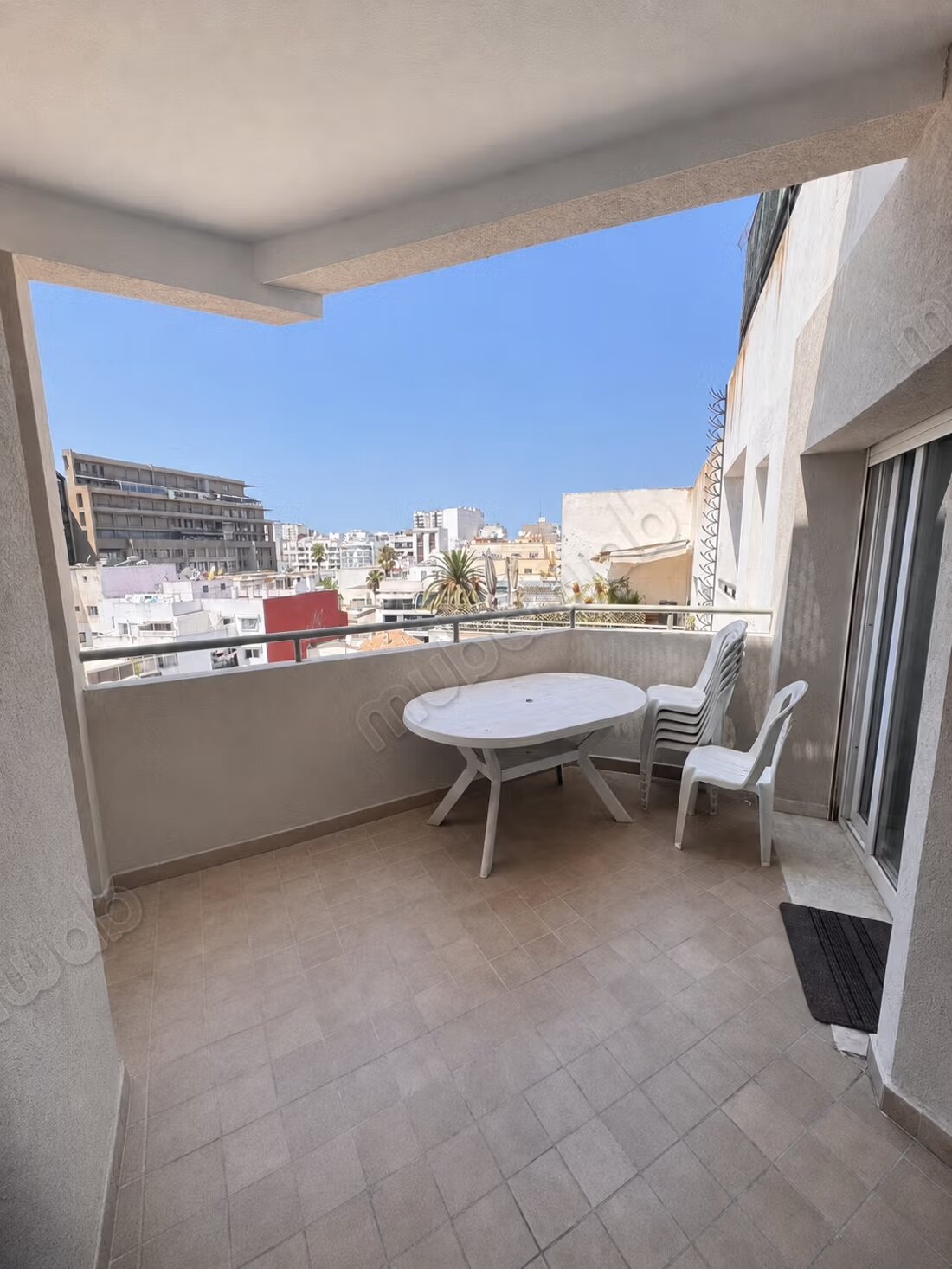 Appartement à louer à Casablanca – Gauthier, terrasse au calme à Casablanca