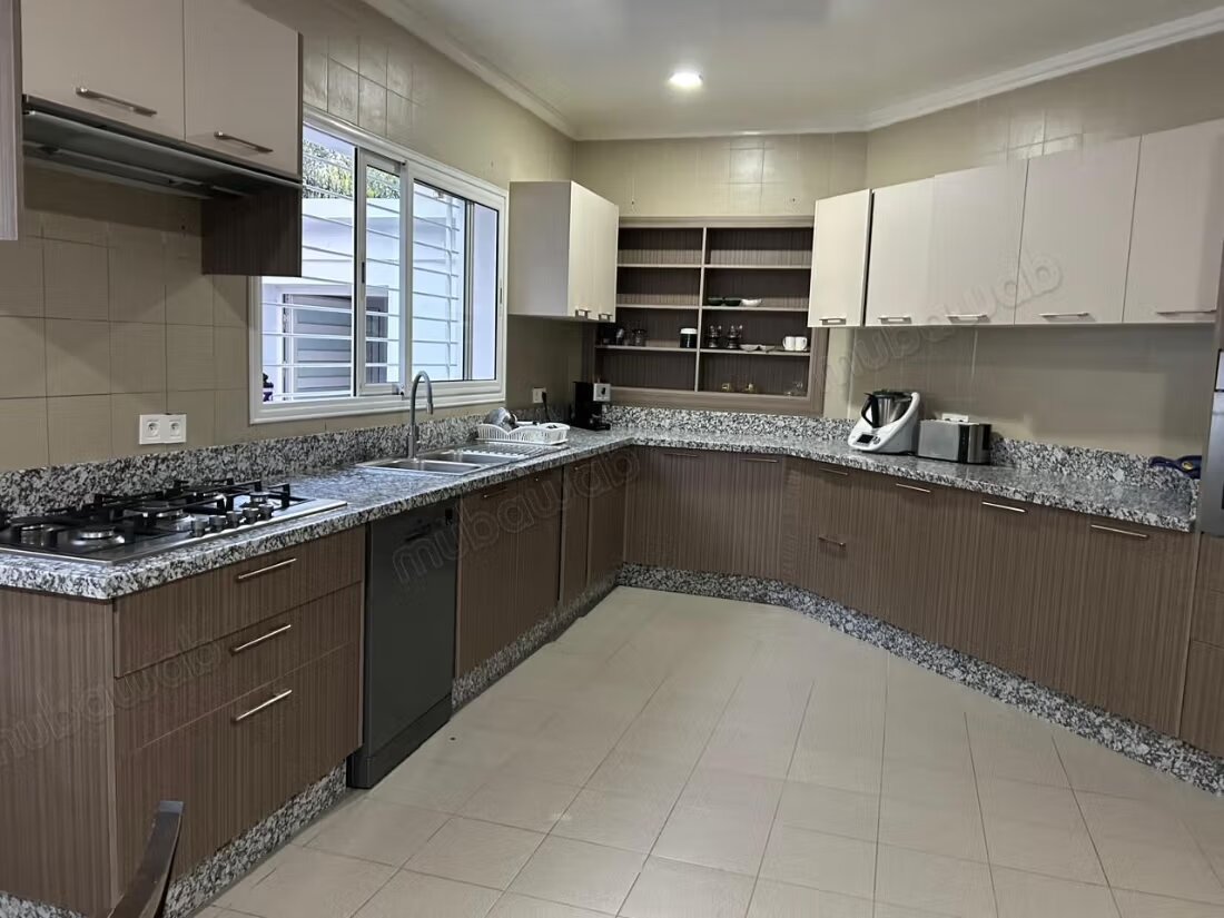 فيلا 644 م² للإيجار في الرباط – حي الرياض — Photo 7