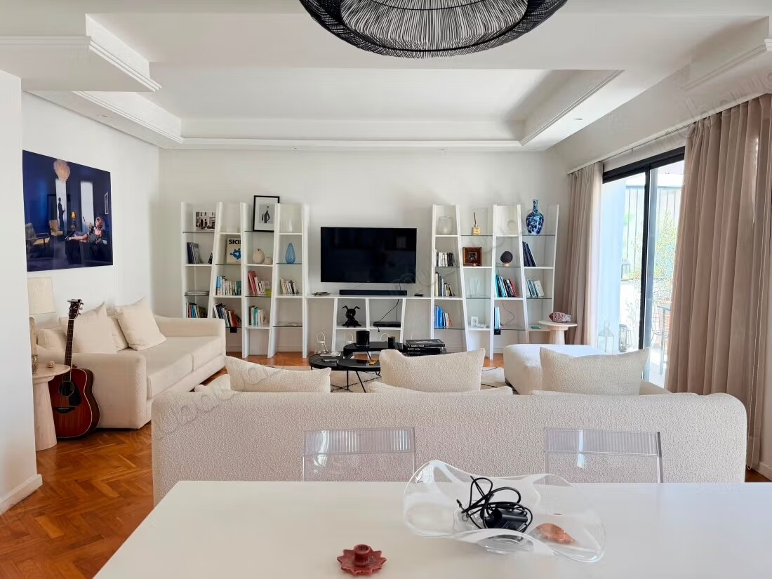 Apartment 220 m² for rent in Casablanca — Photo 2