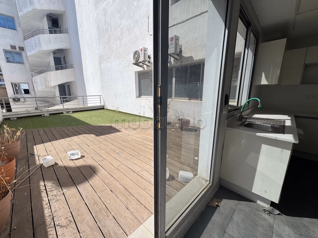 Bureau 395 m² à louer à Casablanca — Photo 2