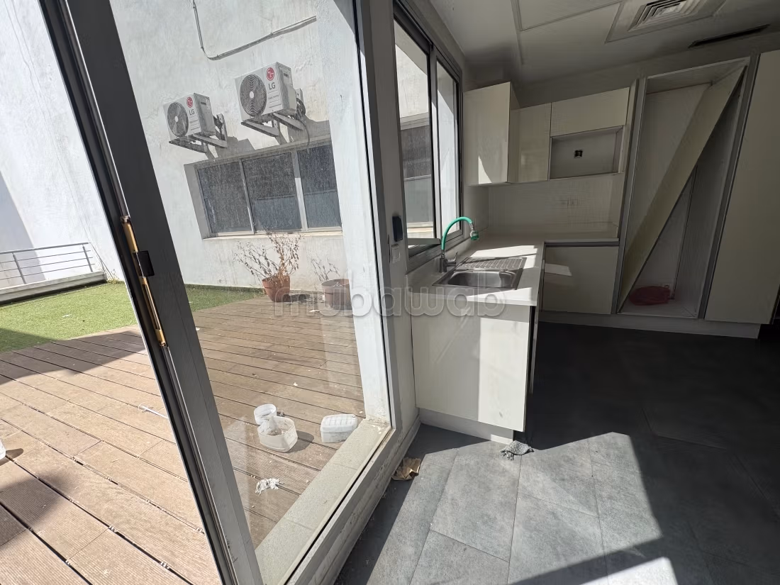 Bureau 395 m² à louer à Casablanca — Photo 16