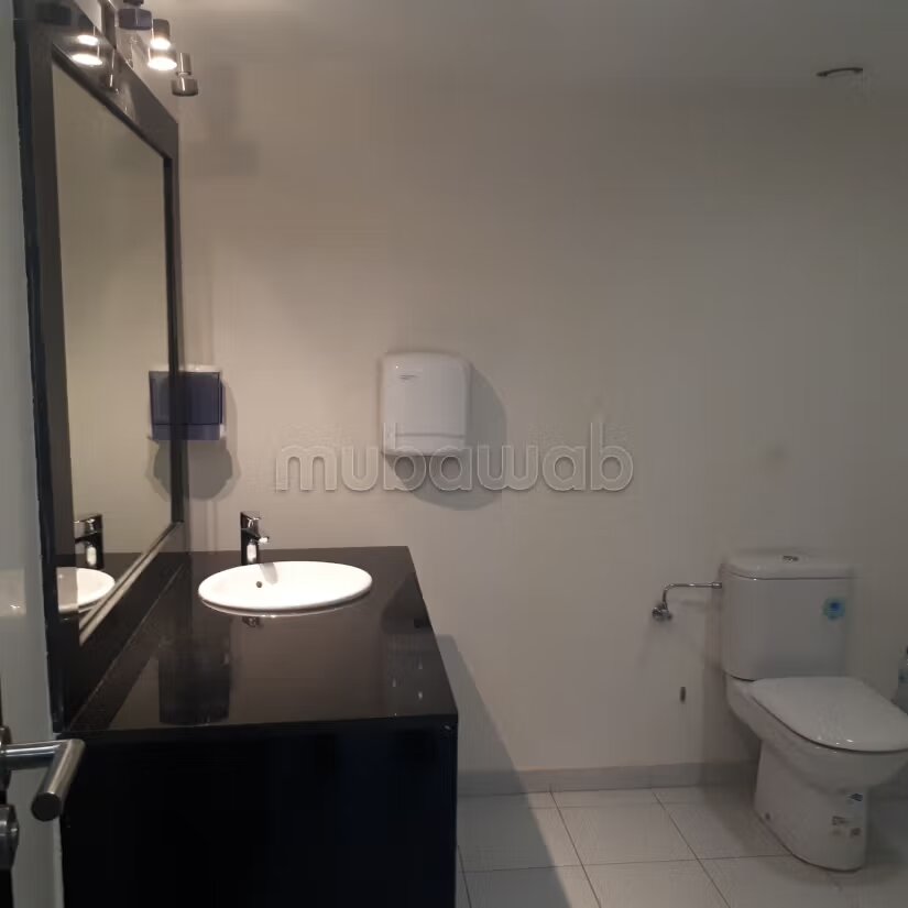 Bureau 395 m² à louer à Casablanca — Photo 7