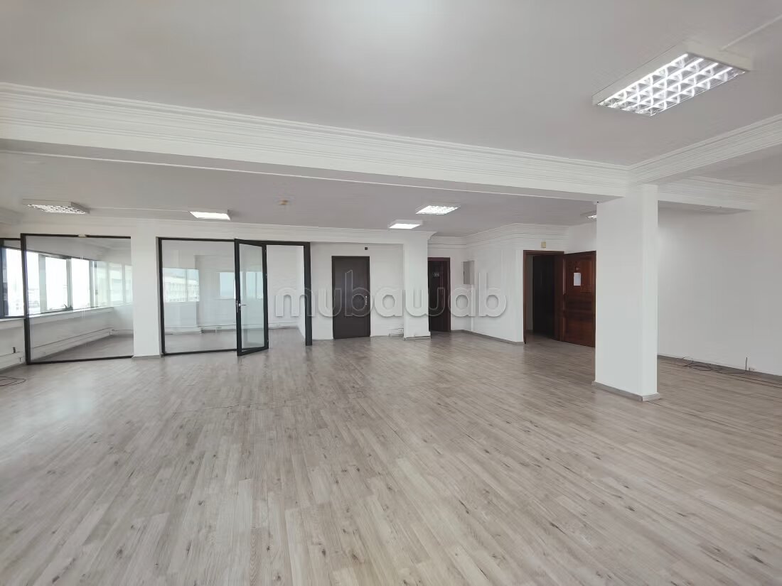Bureau 176 m² à louer à Casablanca — Photo 7