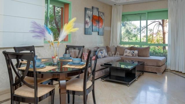 Apartment with pool