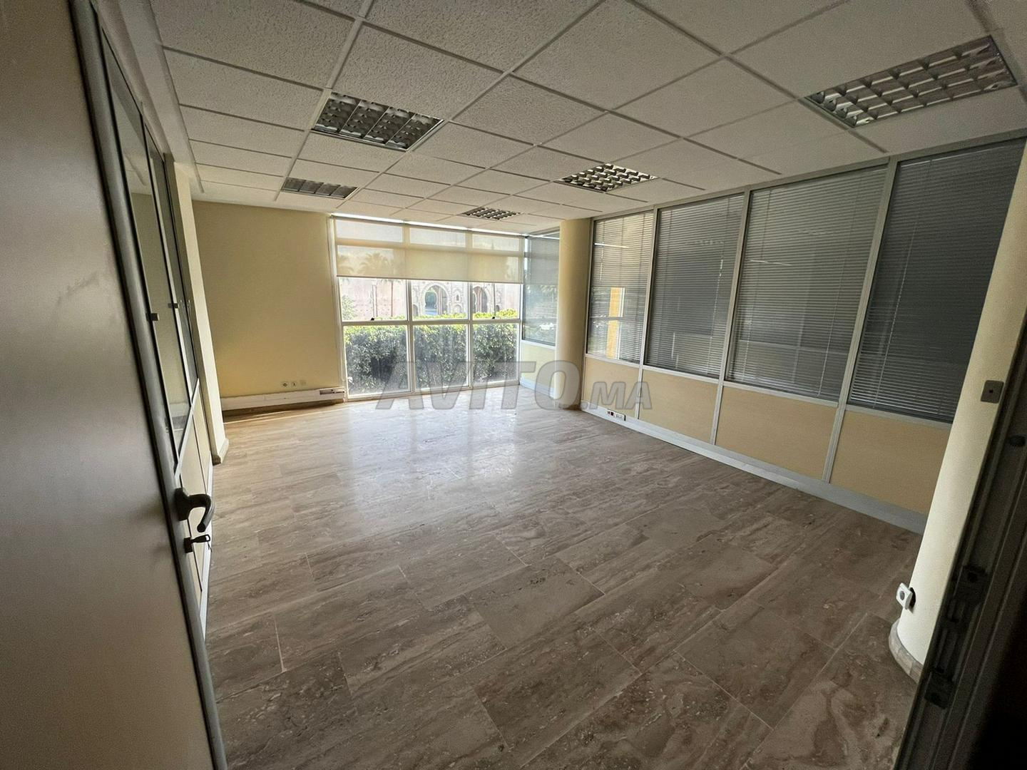 Bureau 330 m² à louer à Rabat — Photo 12