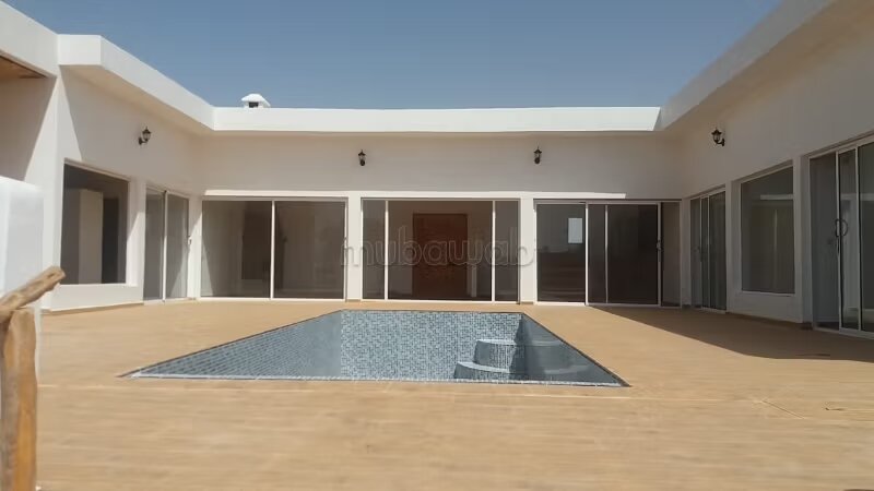 فيلا 3500م² للبيع في الصويرة مع تراس وحديقة — Photo 9