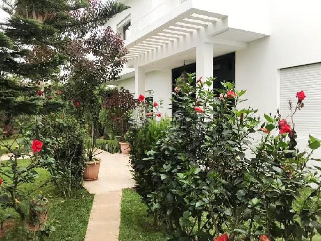 Luxury Villa 1800 m² for Rent in Rabat — Photo 4