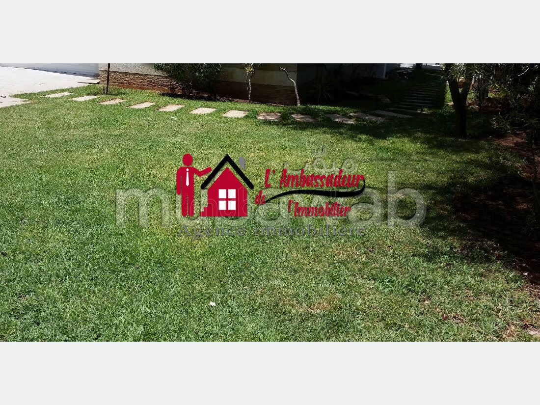 733 sqm Modern Villa for Sale in Longchamps — Photo 3