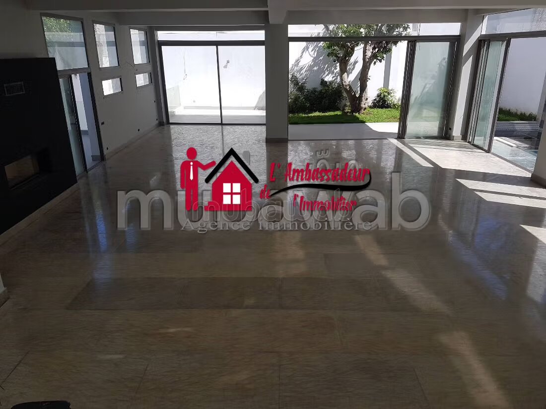 733 sqm Modern Villa for Sale in Longchamps — Photo 7