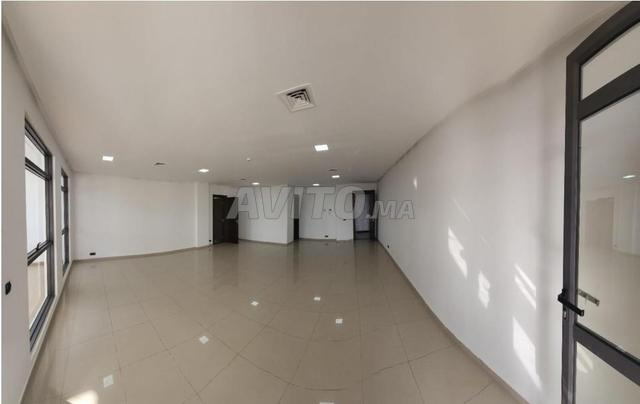 Bureau 92 m² à louer à Casablanca — Photo 4