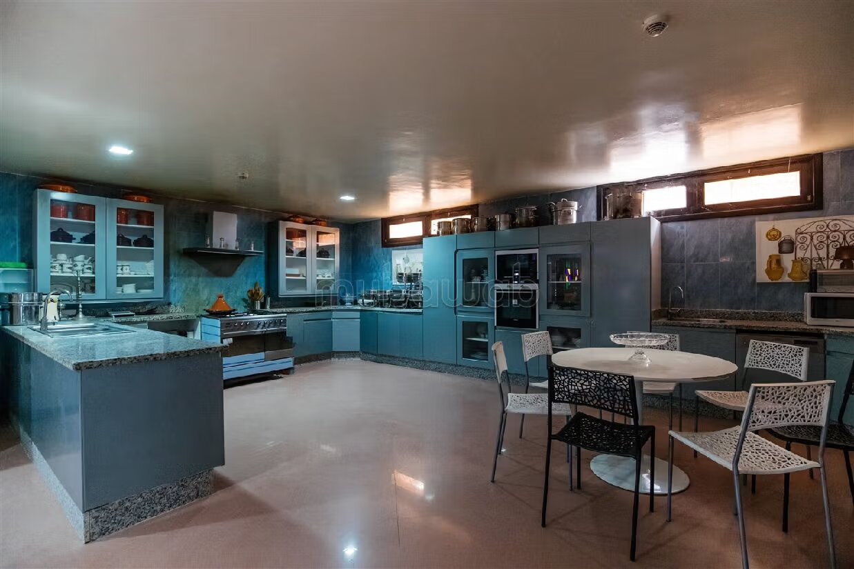 Villa 1573 m² for sale in Marrakech (peripheral area) — Photo 11