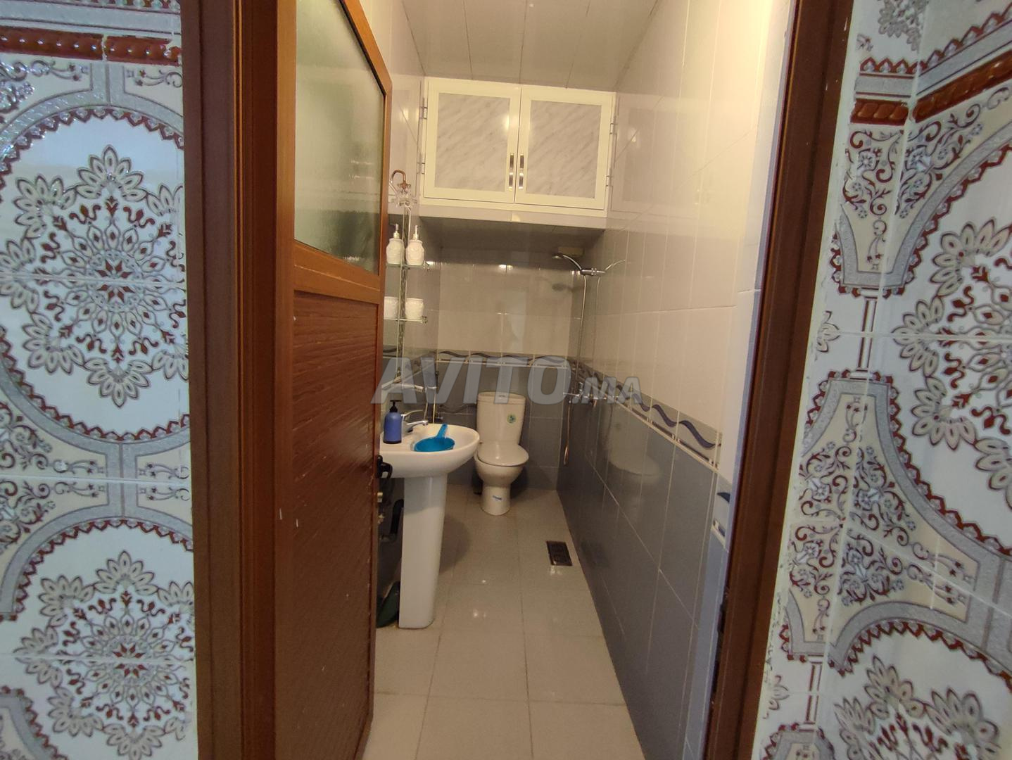 شقة محل تجاري في الطابق الأرضي للبيع في الدار البيضاء — Photo 10