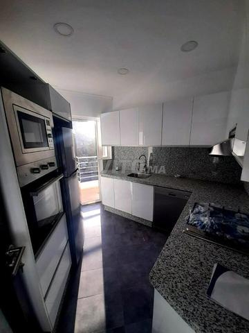 شقة 100م² للإيجار في الدار البيضاء بورغوني — Photo 8
