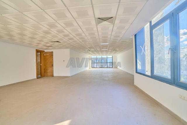 Office 76 m² for rent in Casablanca — Photo 3