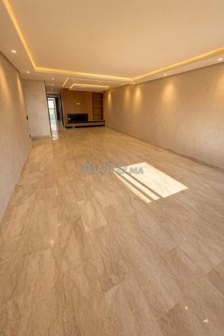 Appartement 210 m² à louer à Casablanca (Casablanca Finance City) — Photo 2