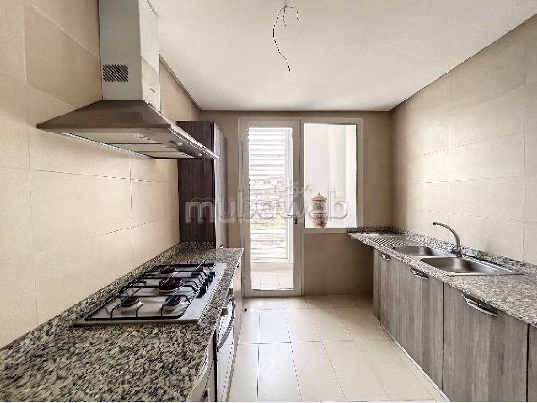 Apartment 107 m² for rent in Bouskoura — Photo 15