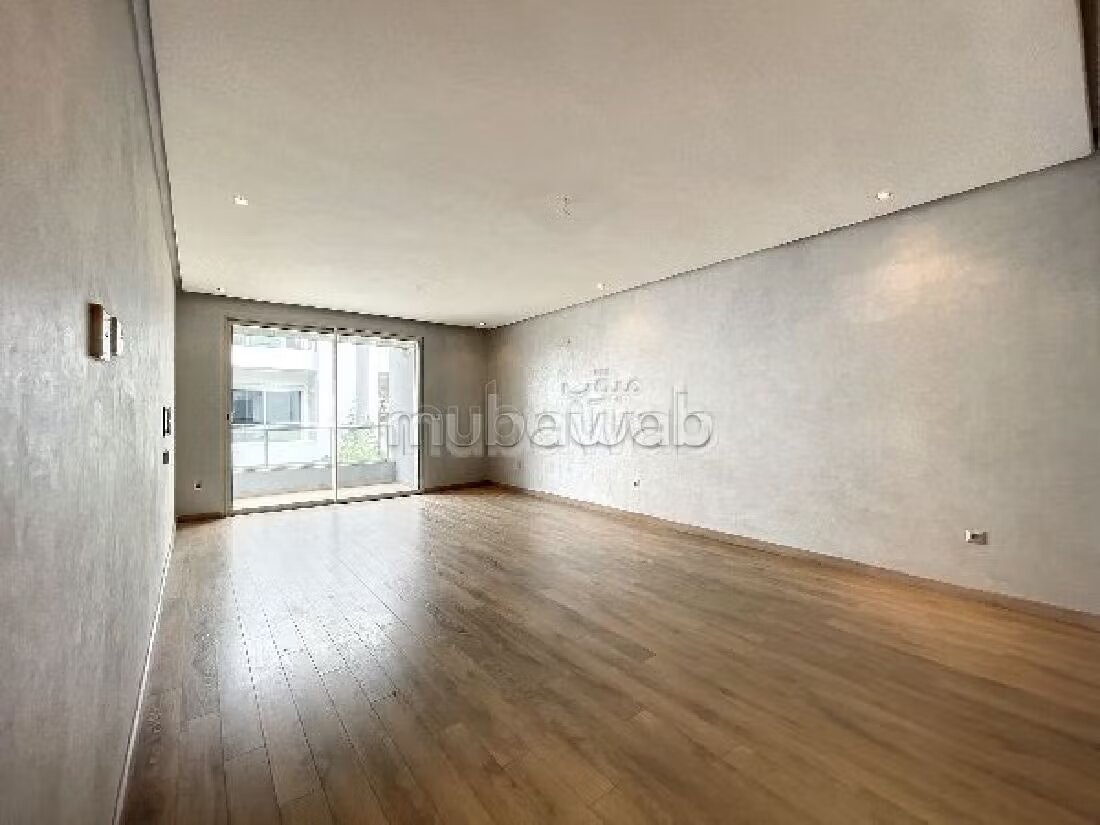 Apartment 107 m² for rent in Bouskoura — Photo 4