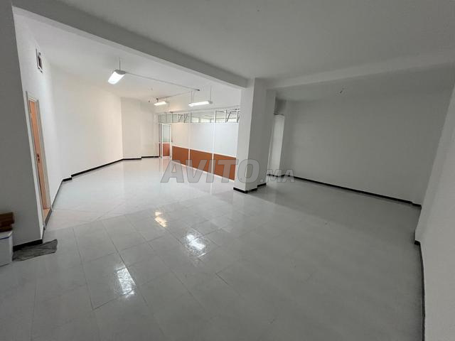 Local commercial 183 m² à louer à Tanger — Photo 3