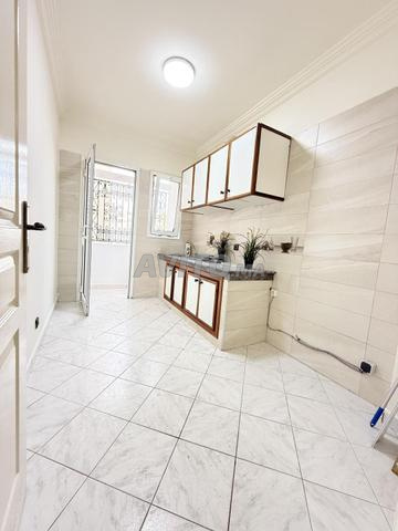 90m² Apartment for Sale in Casablanca — Photo 21
