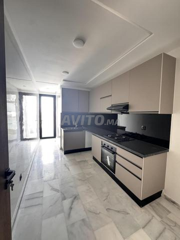 Apartment 101 m² for rent in Casablanca (Roches Noires) — Photo 7