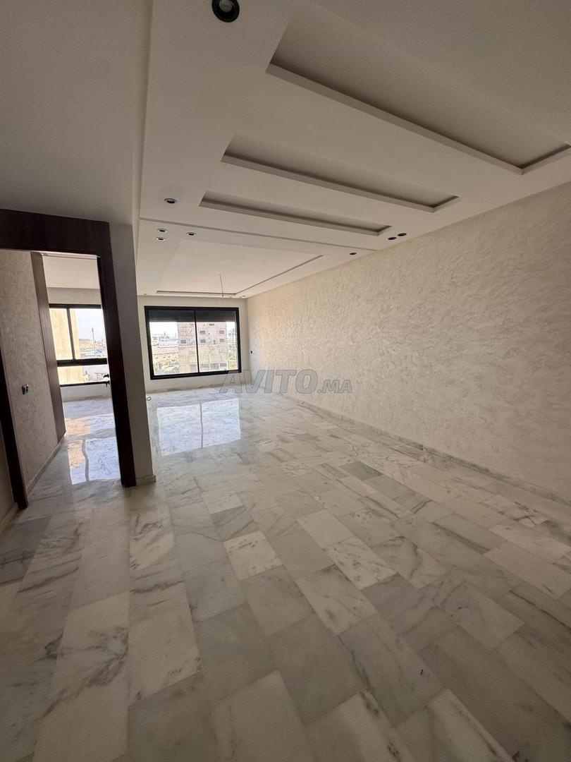 Apartment 101 m² for rent in Casablanca (Roches Noires) — Photo 6