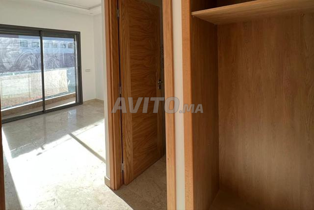 شقة 76 م² للإيجار في الدار البيضاء — Photo 3