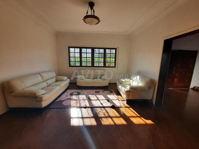Villa 380 m² à louer à Rabat — Photo 4