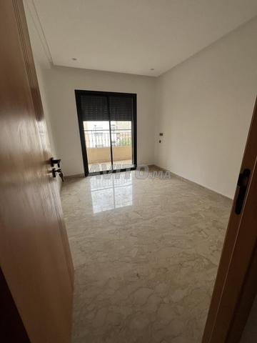 Appartement 100 m² à louer à Témara — Photo 4
