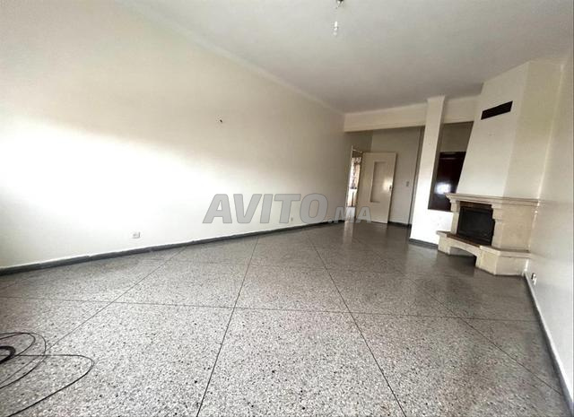 Apartment 130 m² for rent in Casablanca City Center — Photo 3