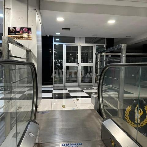 magasin à vendre