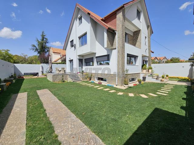Villa 501 m² for sale in Ifrane (Quartier Belle Vue) — Photo 2