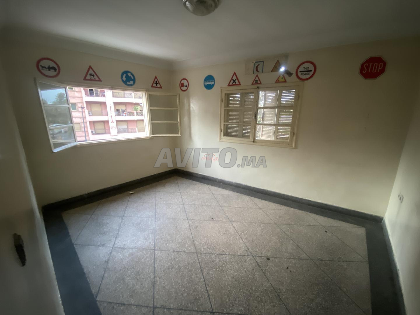 Office 75 m² for rent in Marrakech — Photo 6