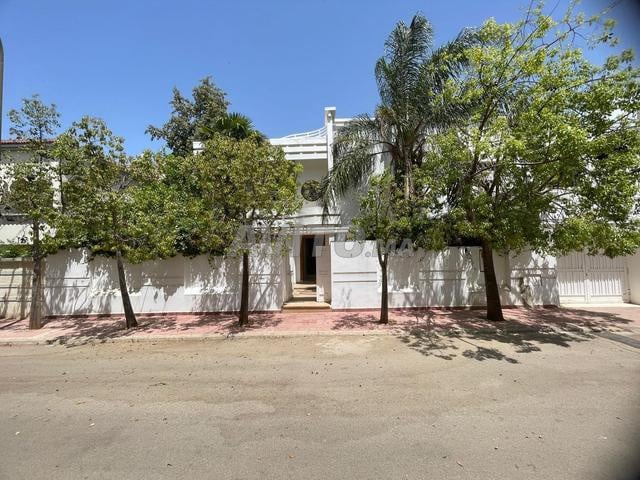 Villa de standing à vendre centre-ville Meknès
