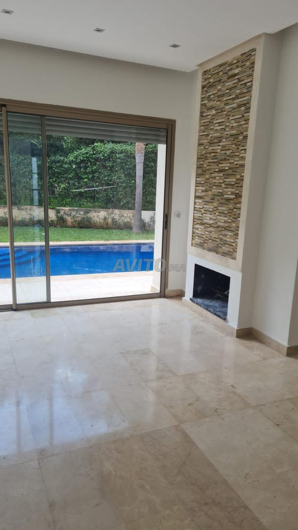 Luxurious villa for rent with pool