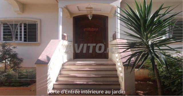 Duplex 210 sqm with garden for rent in Casablanca — Photo 2