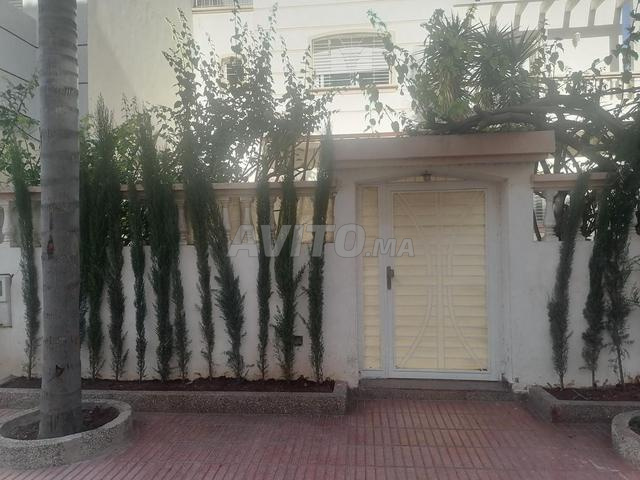 Duplex 210 sqm with garden for rent in Casablanca — Photo 4