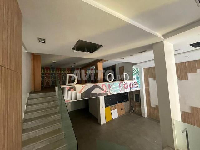 محل تجاري 300م² للإيجار في الدار البيضاء — Photo 2