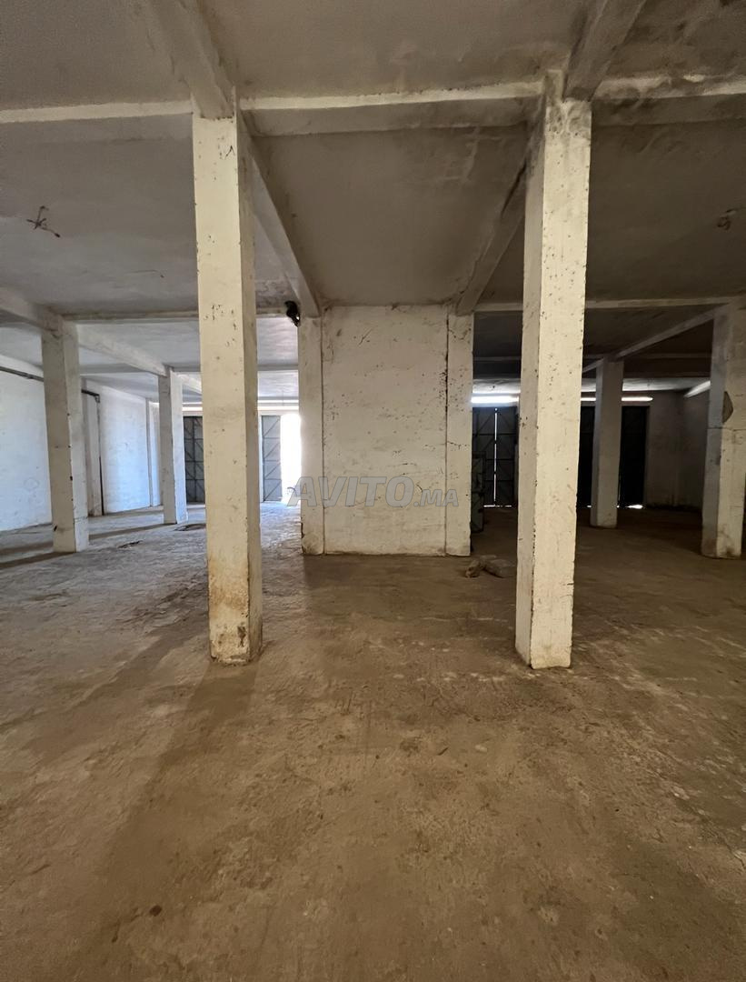 380 m² Building for Sale in Sidi Kacem — Photo 4
