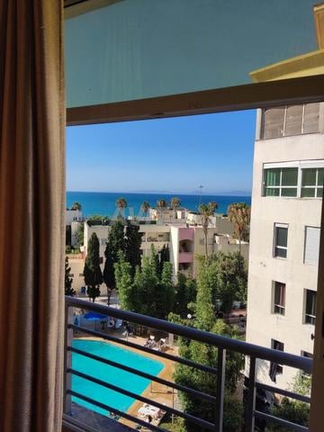 Appartement meublé à louer à Tanger - Malabata Corniche — Photo 2