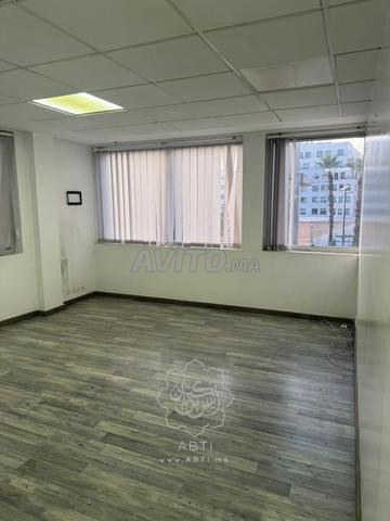 Office 325 m² for rent in Casablanca (Sidi Maârouf Hill) — Photo 10