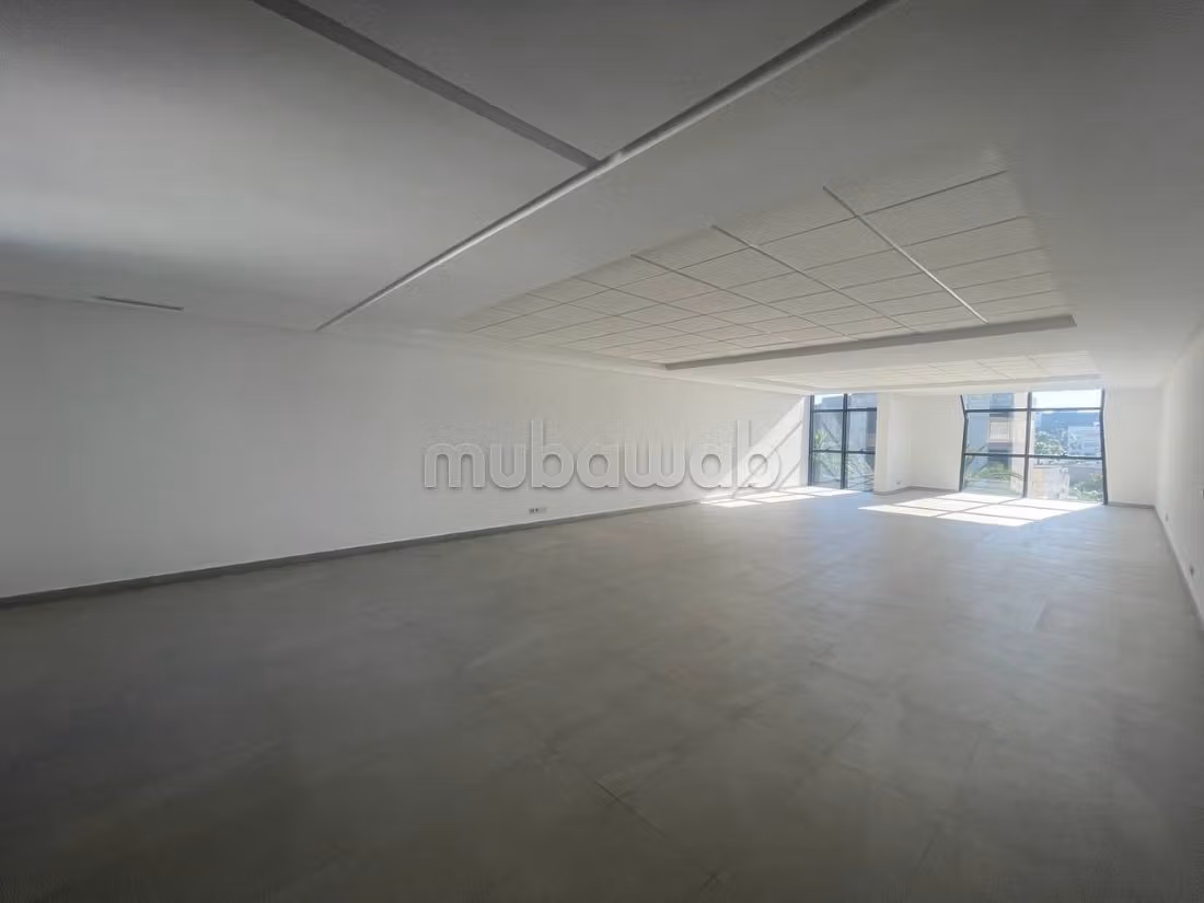 Bureau neuf 140 m² à louer à Casablanca — Photo 2