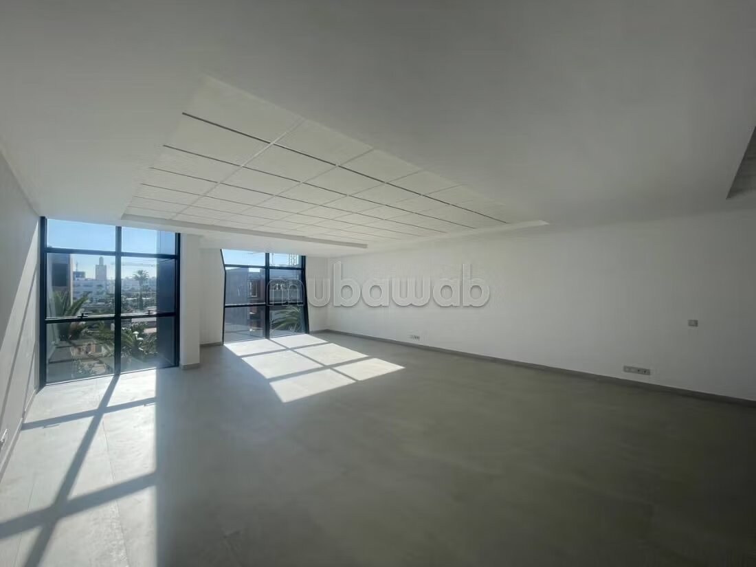 Bureau neuf 140 m² à louer à Casablanca — Photo 3