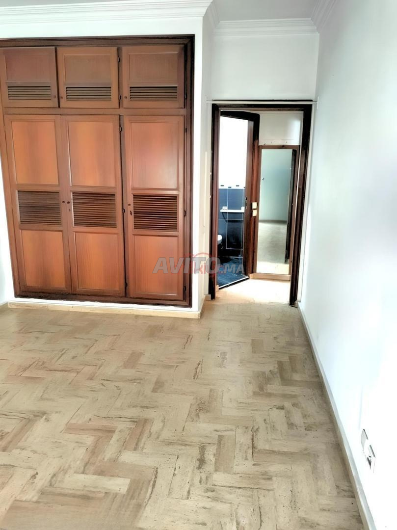 Office 153 m² for rent in Casablanca — Photo 12