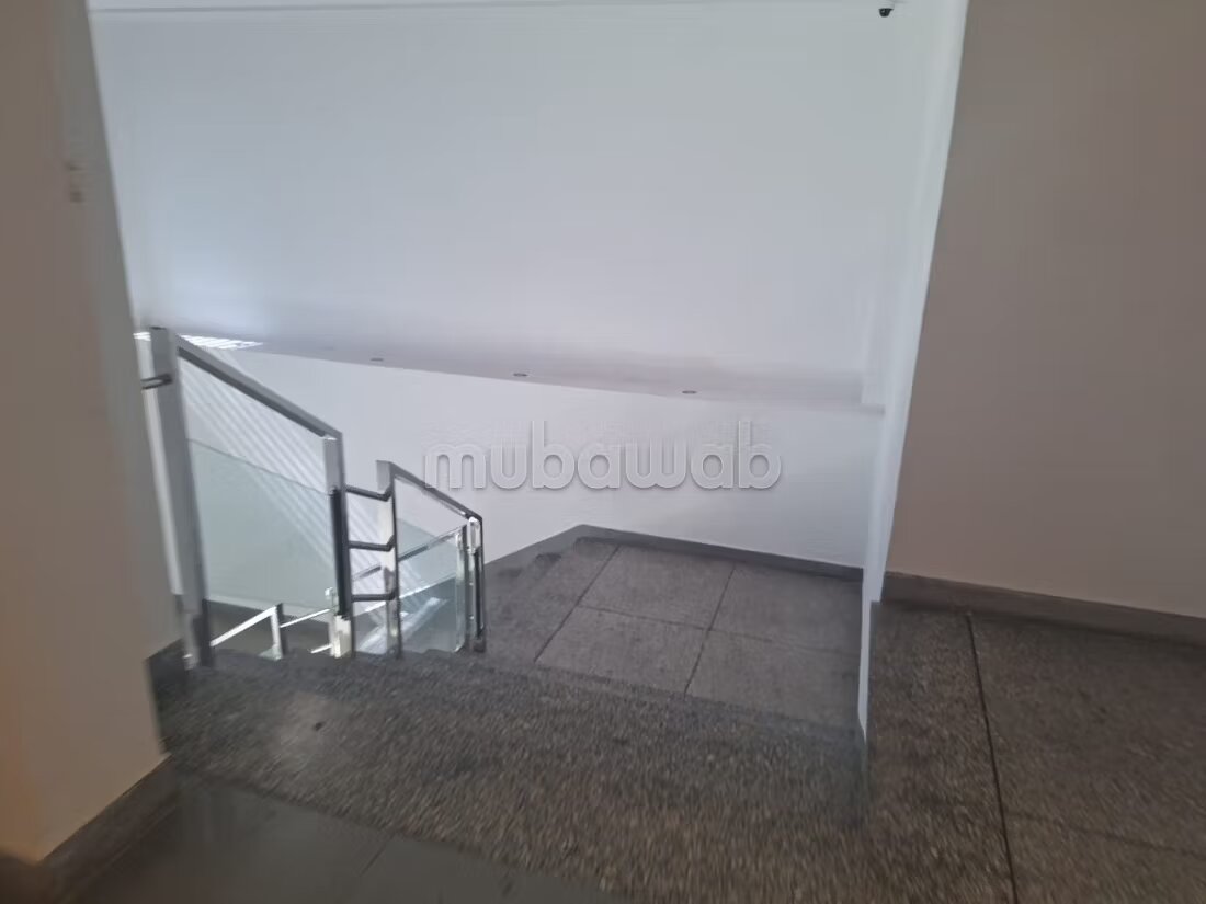 مكتب للايجار 610م² في طنجة — Photo 10