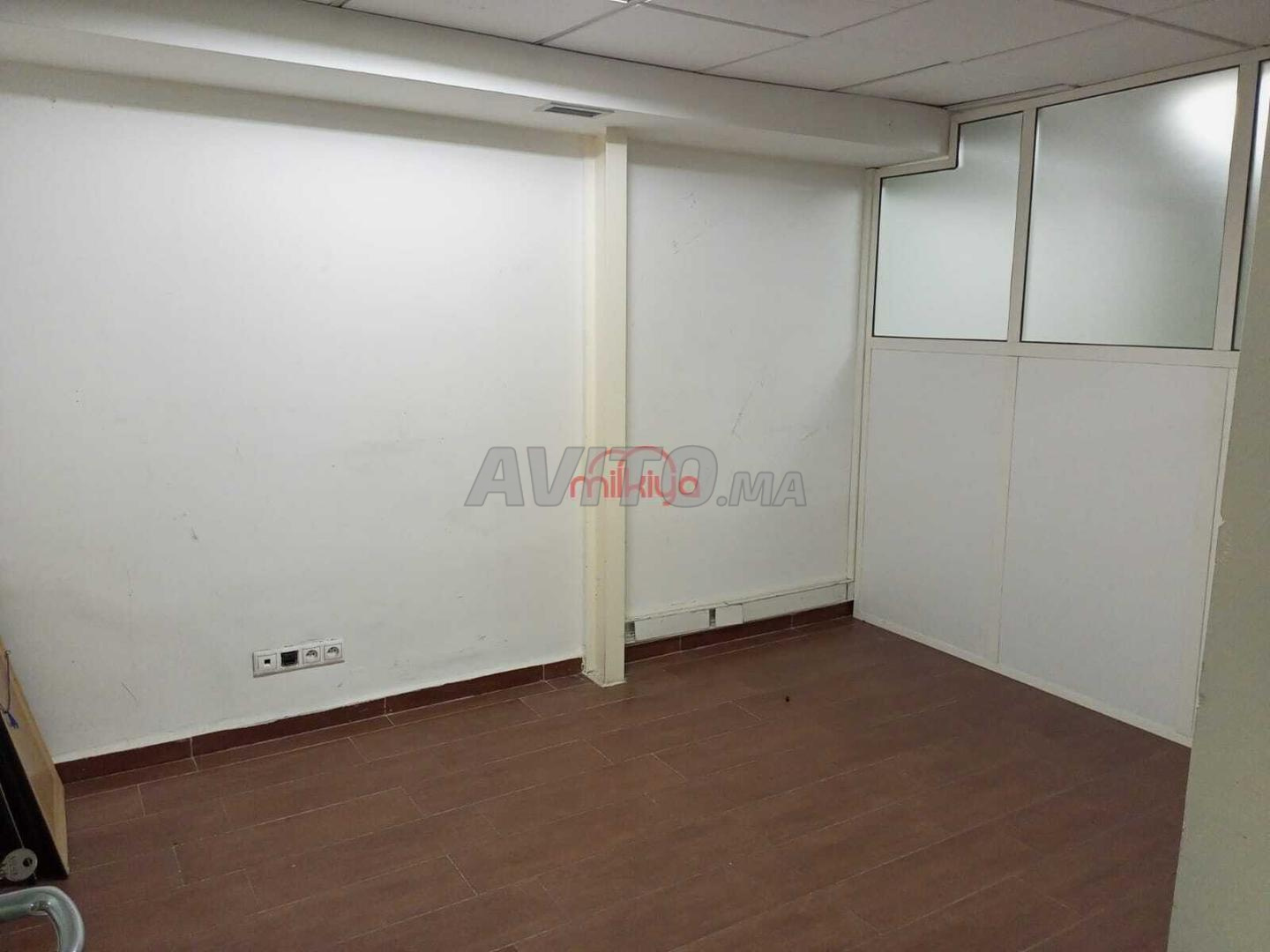 محل تجاري ٢٤٩م٢ للإيجار في الدار البيضاء — Photo 2