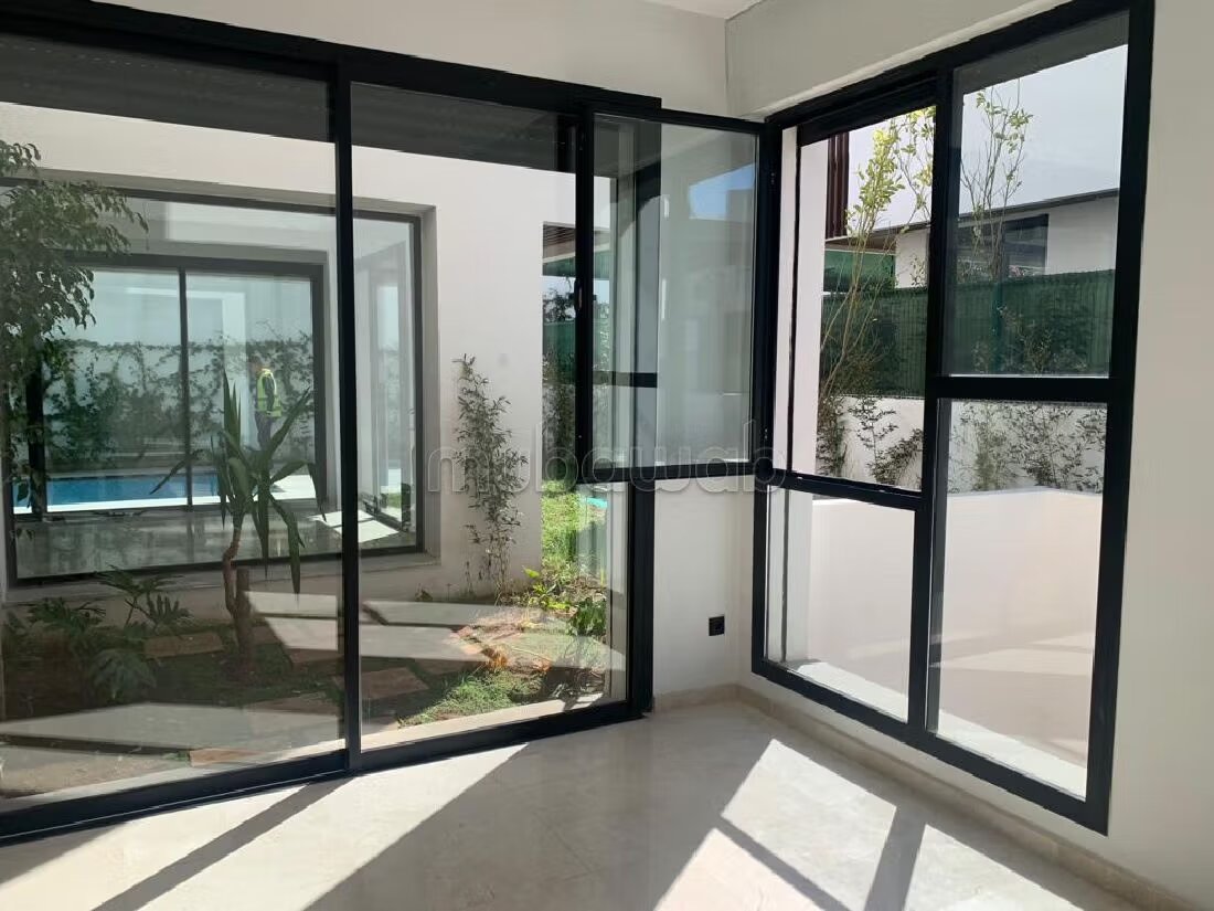 Villa 350 m² for rent in Bouskoura CGI — Photo 10