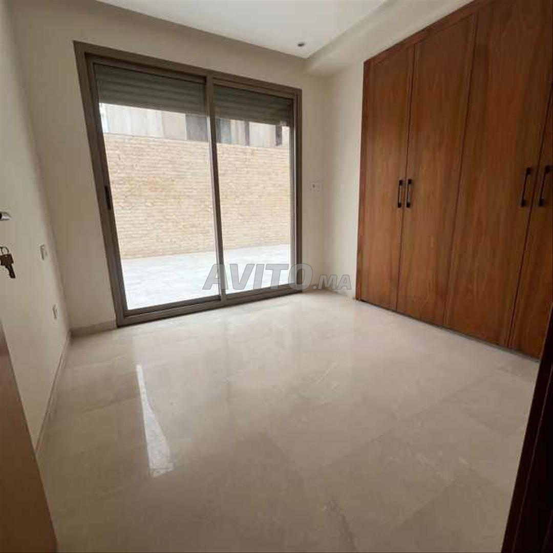 شقة 97 متر مربع للإيجار في الدار البيضاء — Photo 9