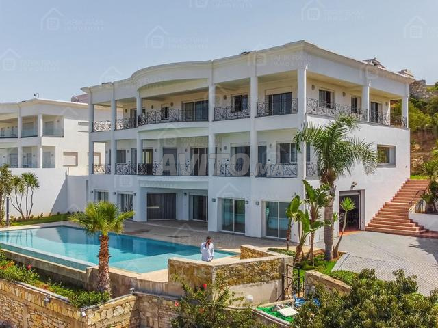Luxury Villa 1760m² for Sale - Mnar, Tangier