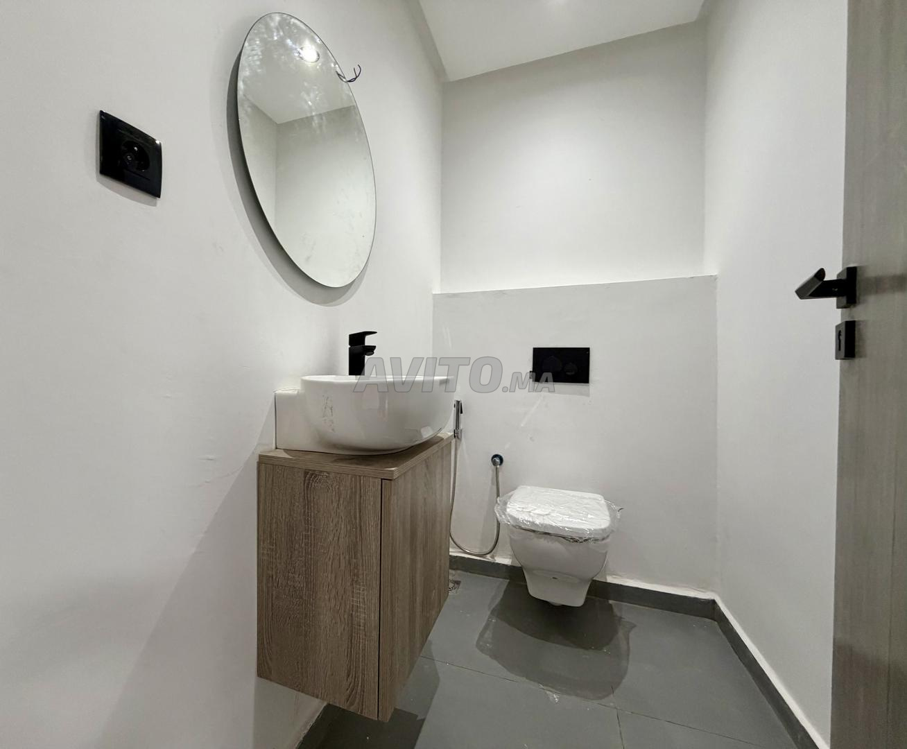 Office 90 m² for rent in Salé-Tabriquet — Photo 16