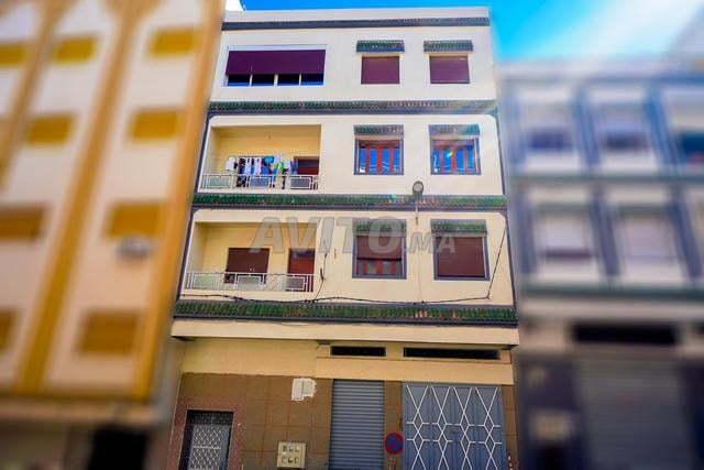 Local commercial 110 m² à louer à Tanger — Photo 2